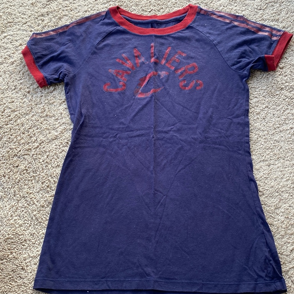 small adidas Cleveland Cavaliers t-shirt